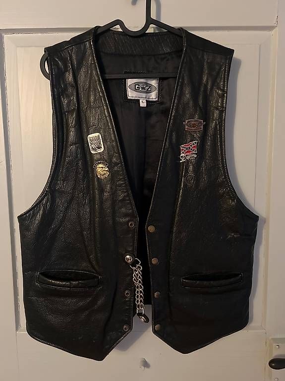 Gilet & Giacche: Biker-/Rocker-Lederweste (Grösse L) – Usato da Nesslau venduto da chi_w9mw 2