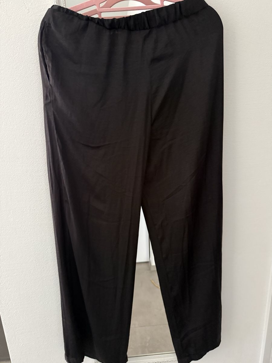 H&M Pantaloni: Schlupfhose Grösse M.    H&M – Nuovo (secondo la descrizione) da Pfeffikon LU venduto da pepino17 1