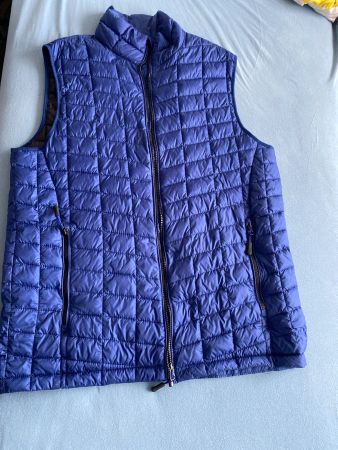 leichte Steppjacke wundervolles klares Blau - Grösse M