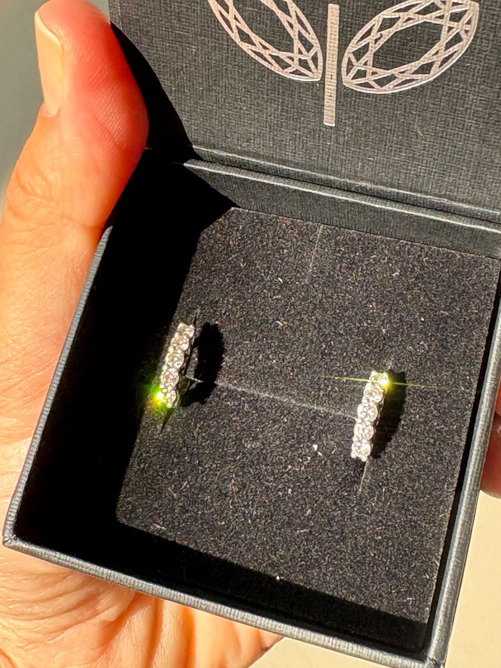 Ohrringe & -stecker: 14k White Gold Earrings with 0.62 cts Diamonds – Gebraucht aus Nyon von My_wardrobe 1