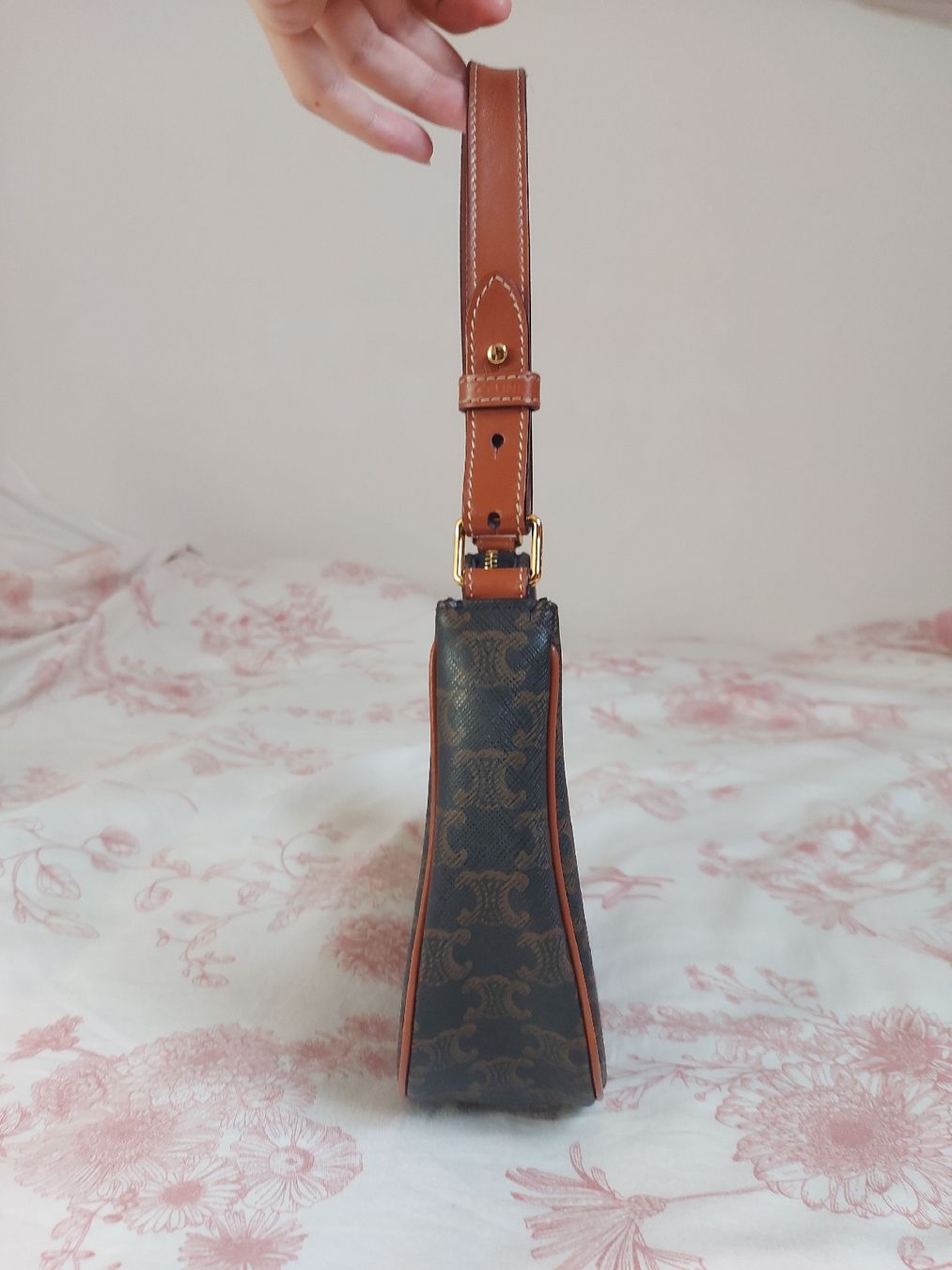 Celine Taschen für Damen: Sac Céline Ava toile Triomphe – Gebraucht aus Lausanne von Super-cerise 1
