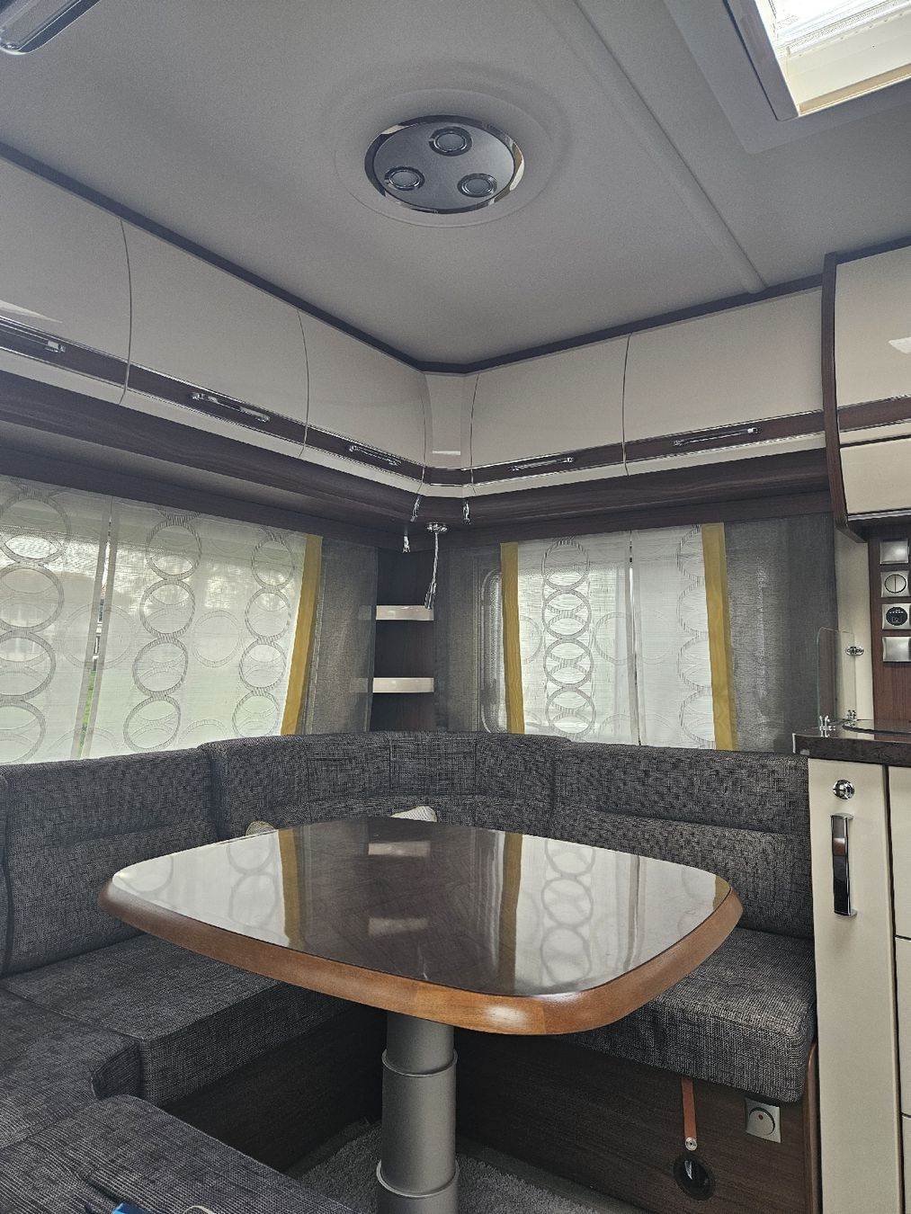 Fendt Véhicules de camping: Wohnwagen Fendt Opal 550 – D'occasion à Susten par Cincla 6