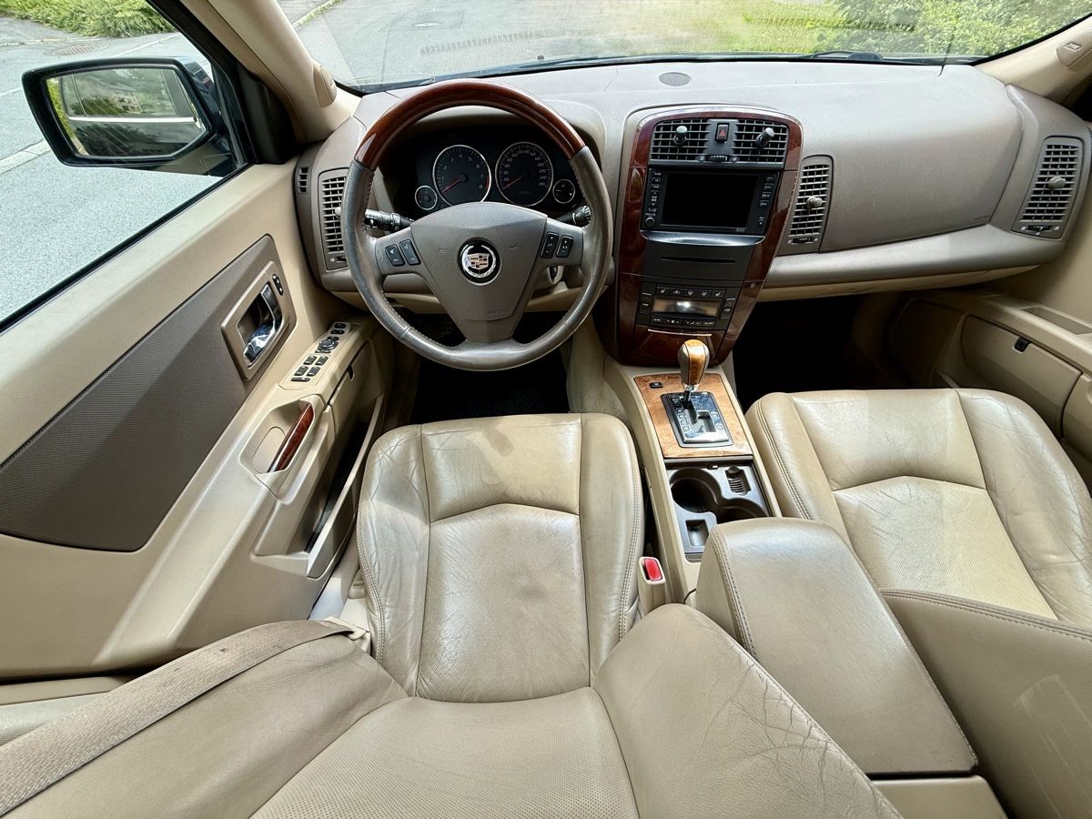 Cadillac Automobili: Cadillac SRX 4.6 Benzin mit 325 Ps. – Usato da Kriens venduto da Gun2000 5