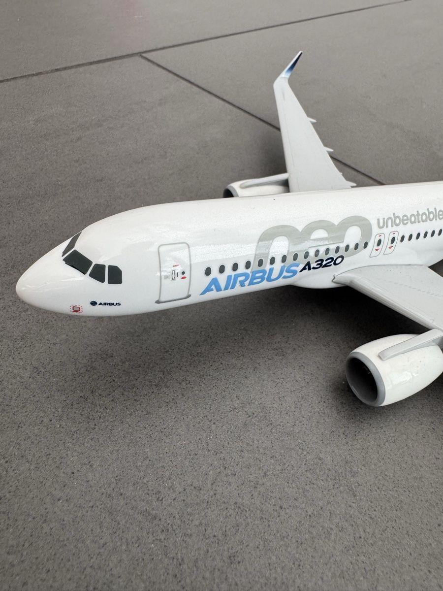 Airbus Kits de montage: A320neo Flugzeugmodell – D'occasion à Zürich par PapaFoxtrott 1