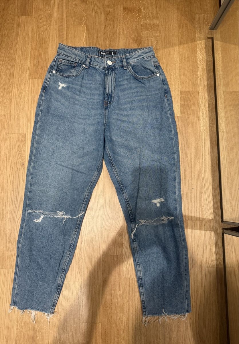Jeans: Baggy High Waist Jeans – Usato da Urtenen-Schönbühl venduto da suzarakic 1