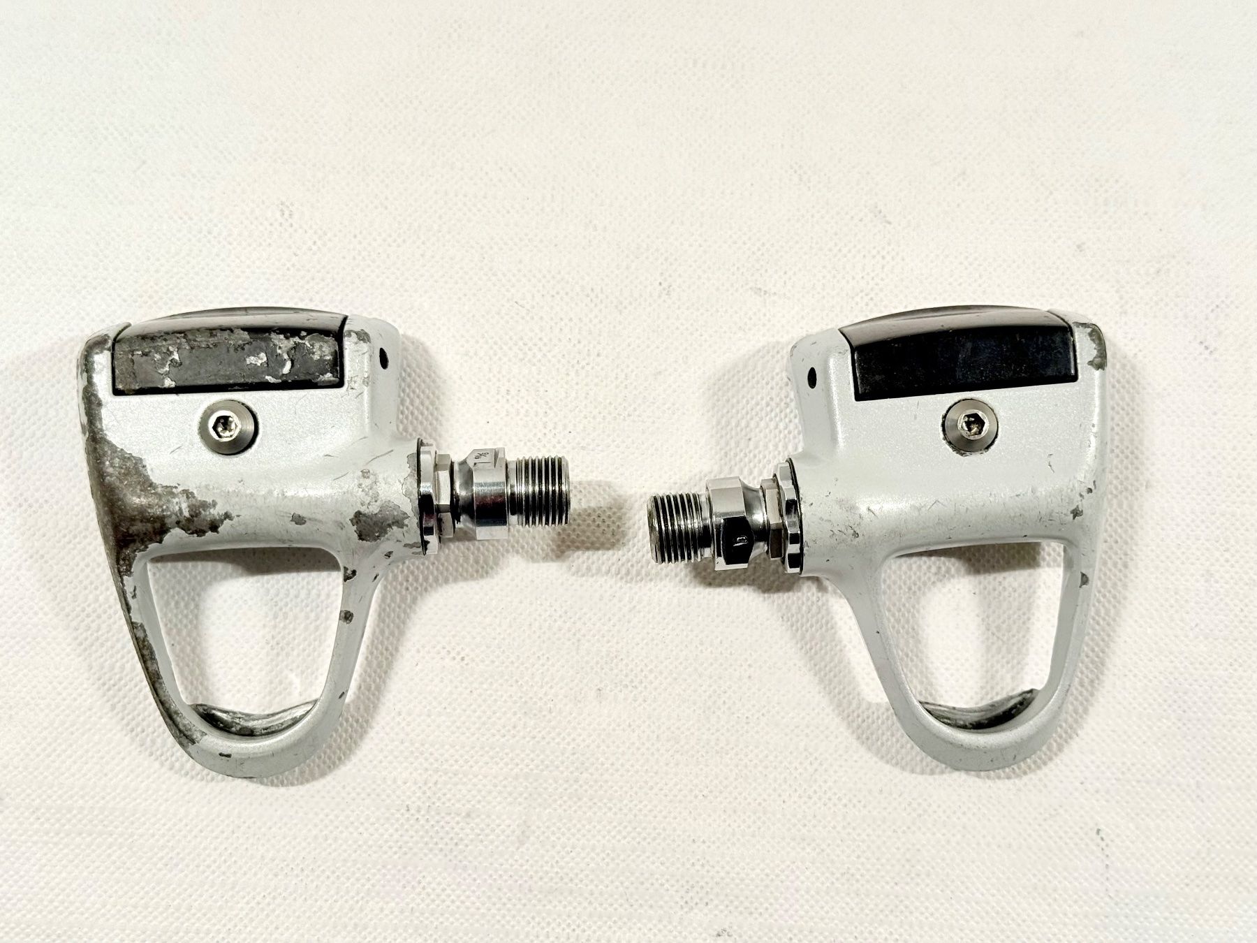 Shimano Ersatzteile: SHIMANO DURA-ACE PD-7401 LOOK System Pedalen Pedals 2605 – Gebraucht aus Luzern von bikeandbeltcom 1