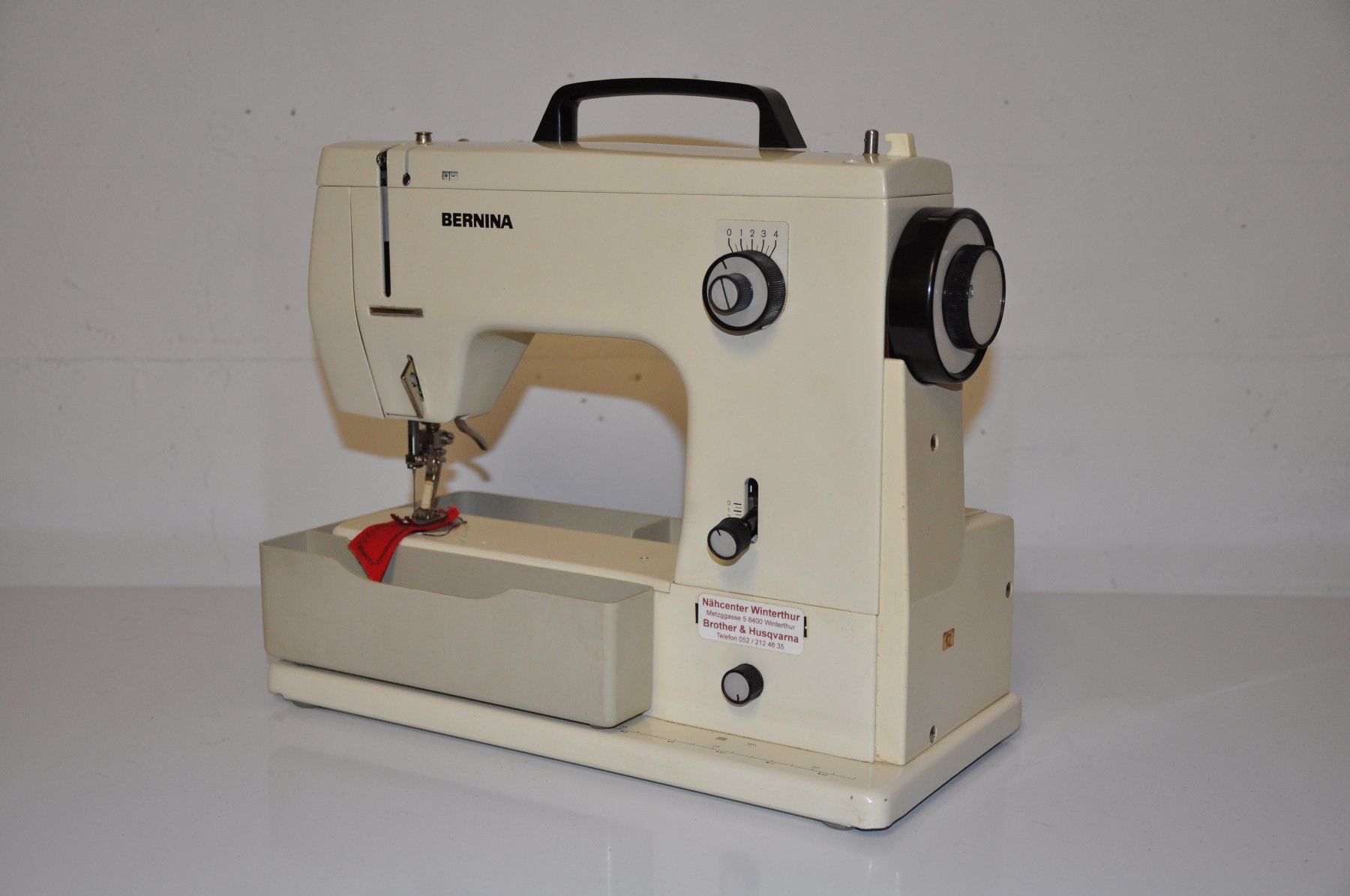 Bernina Macchine da cucire: BERNINA 800  &  Zubehör – Usato da Zürich venduto da orifire 2