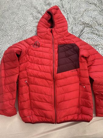 Ternua Daunenjacke rot Grösse L guter Zustand