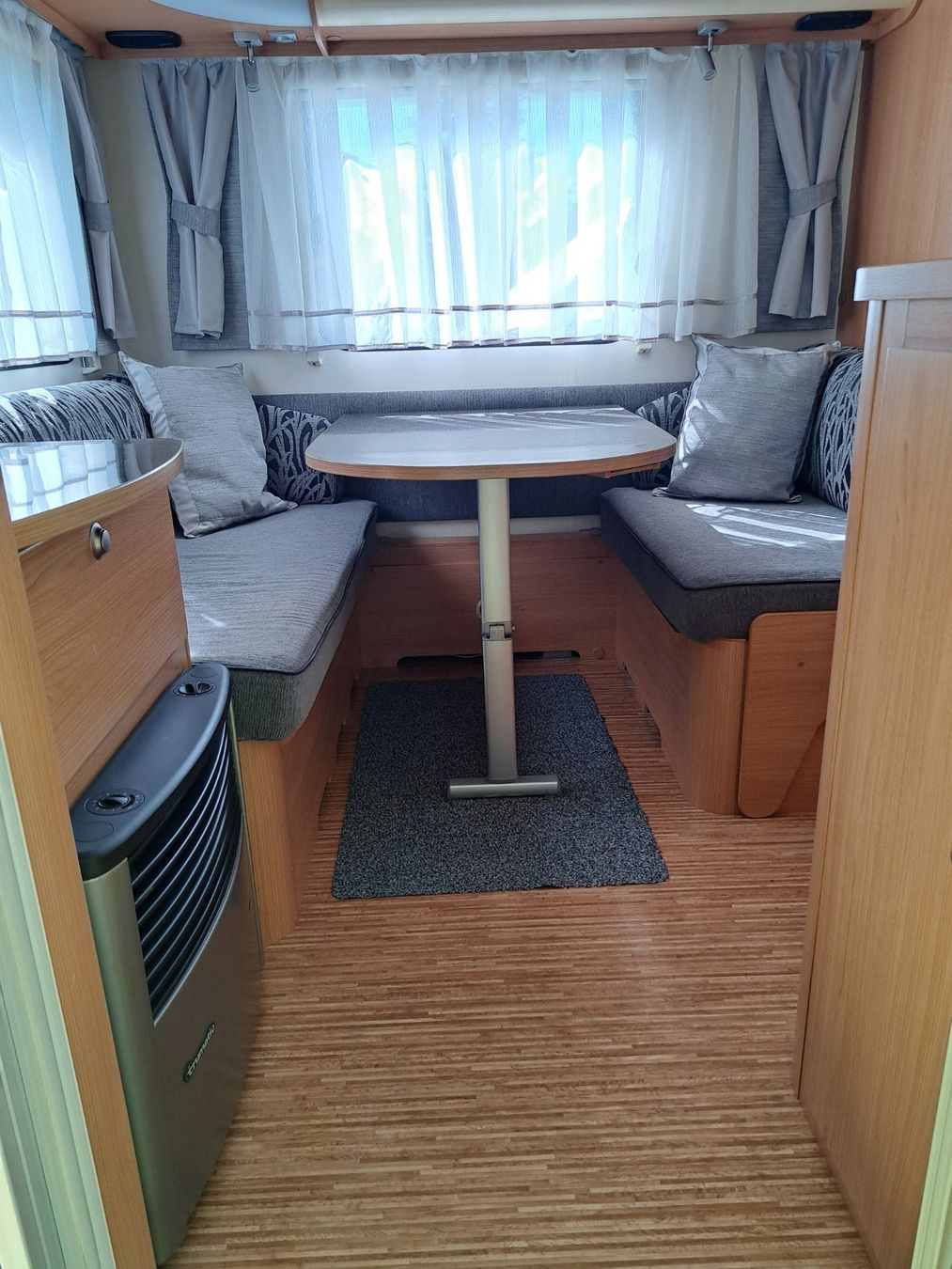 Adria Veicoli da campeggio: Wohnwagen Adria Adora 462PS – Usato da Freienstein venduto da prixma 5
