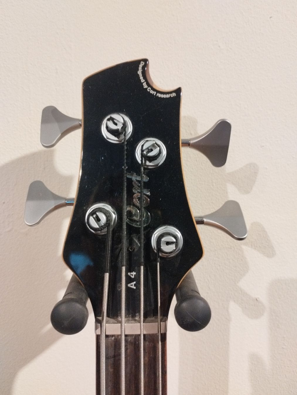 Cort Strumenti musicali: E-Bass Cort A4 – Difettoso da Schaffhausen venduto da claki0 2
