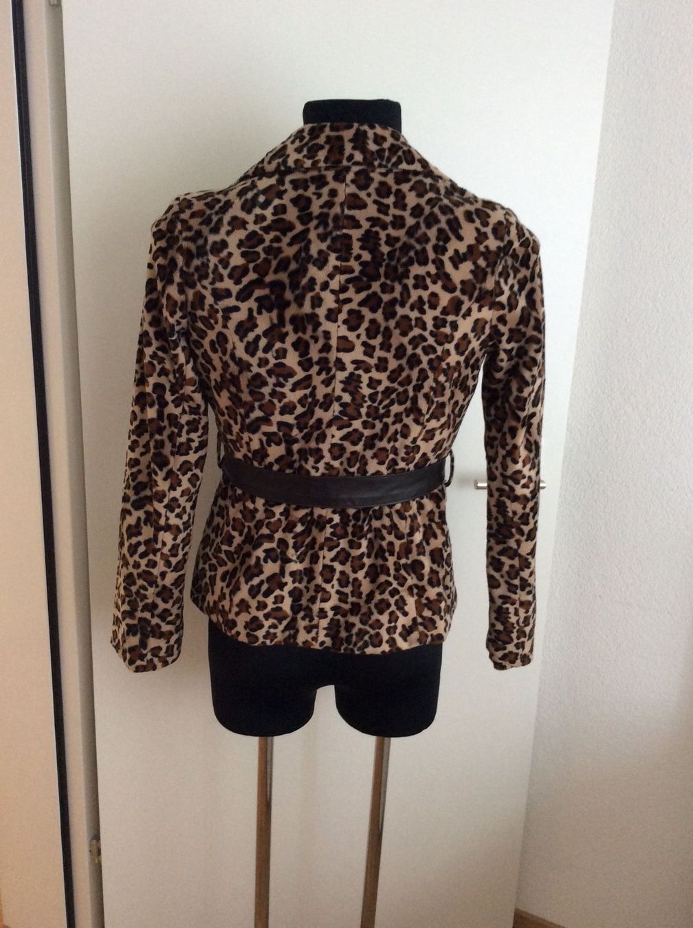 Giacche: Leichte Jacke in Gr. M – Usato da Cham venduto da Primles 3