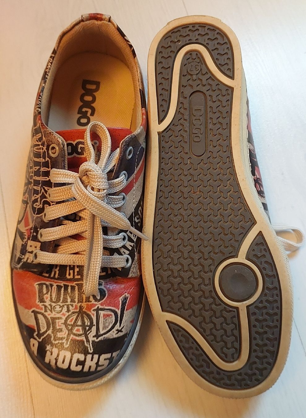 Damenschuhe: Sneaker DOGO – Gebraucht aus Brunnen von CHOUCHOU. 3