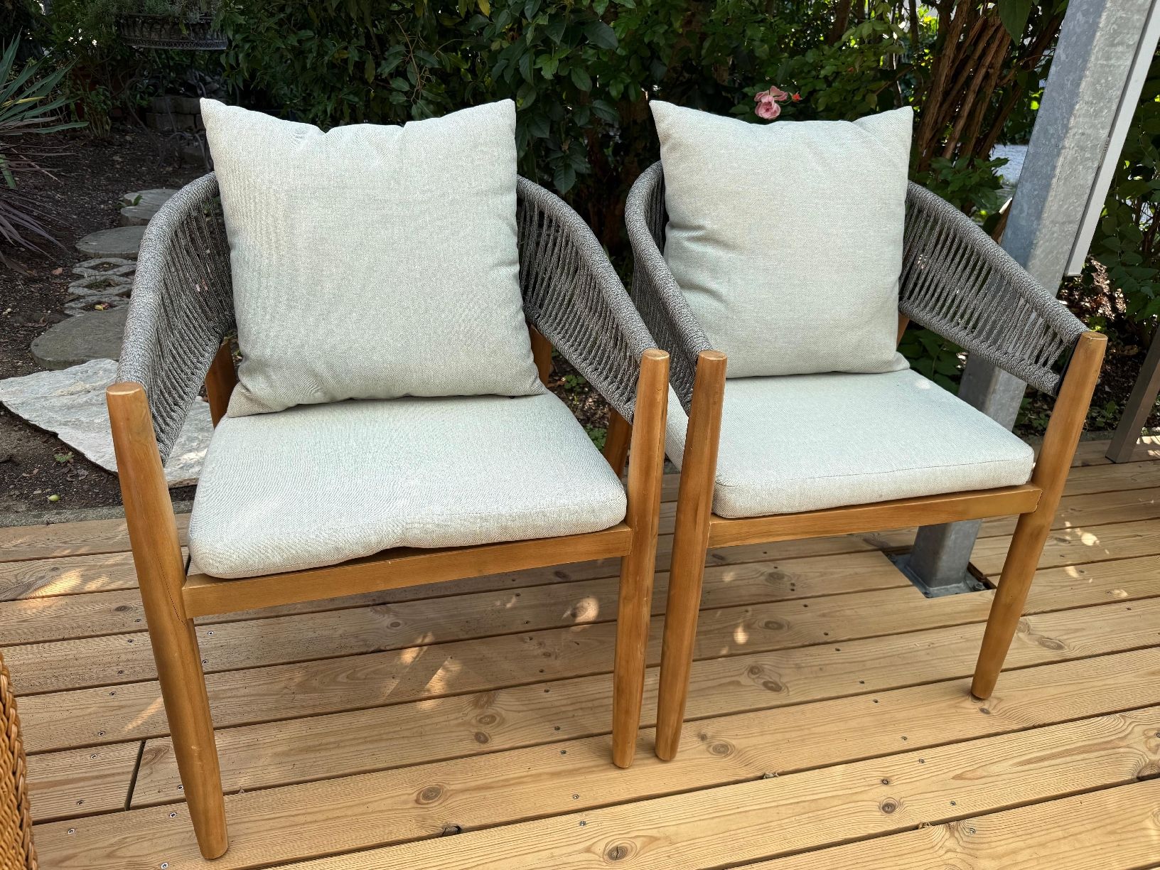 Stühle: Garten Stühle 2x, Holz  – Gebraucht aus Winterthur von tim_cl8x 2