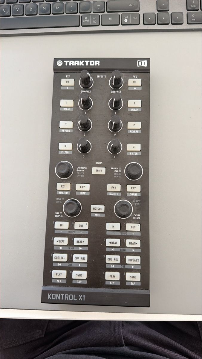 Traktor Strumenti musicali: Coppia Traktor Kontrol X1 Controller – Usato da Riazzino venduto da ste_p59z