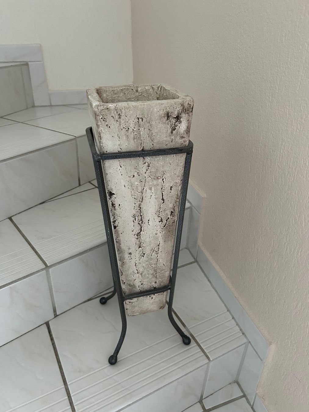 Pfister Vasen & Gefässe: Bodenvase – Gebraucht aus Gutenswil von walker60 1