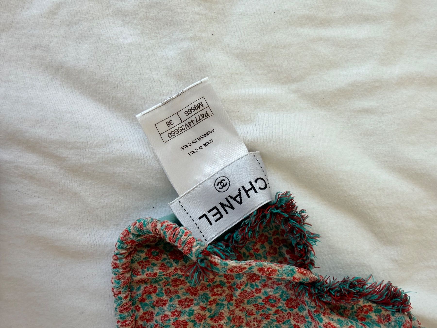 Badekleider & Bikinis: Chanel Bikini Blumenmuster Grösse 38 gebraucht – Gebraucht aus Roggwil TG von est_r5x7 1