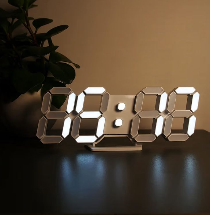 Wanduhr Design Modern Digital
