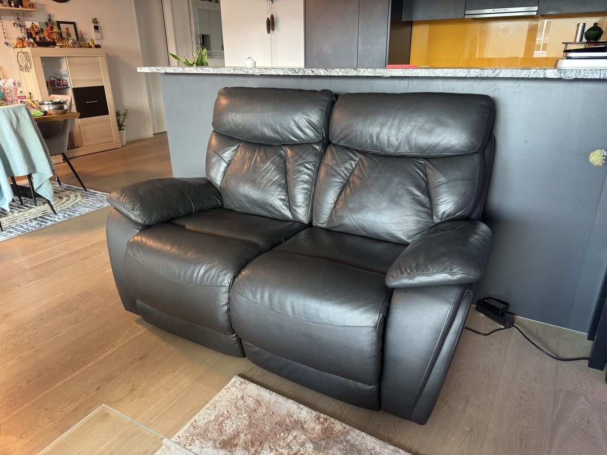 Divani: Leder-Relaxsofa 2-Sitzer, elektrisch – Usato da Glattpark(Opfikon) venduto da jee_7yd7 3