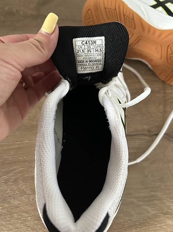 Chaussures garçon: Baskets asics t. 34.5 – D'occasion à Curtilles par cat_vs66 2