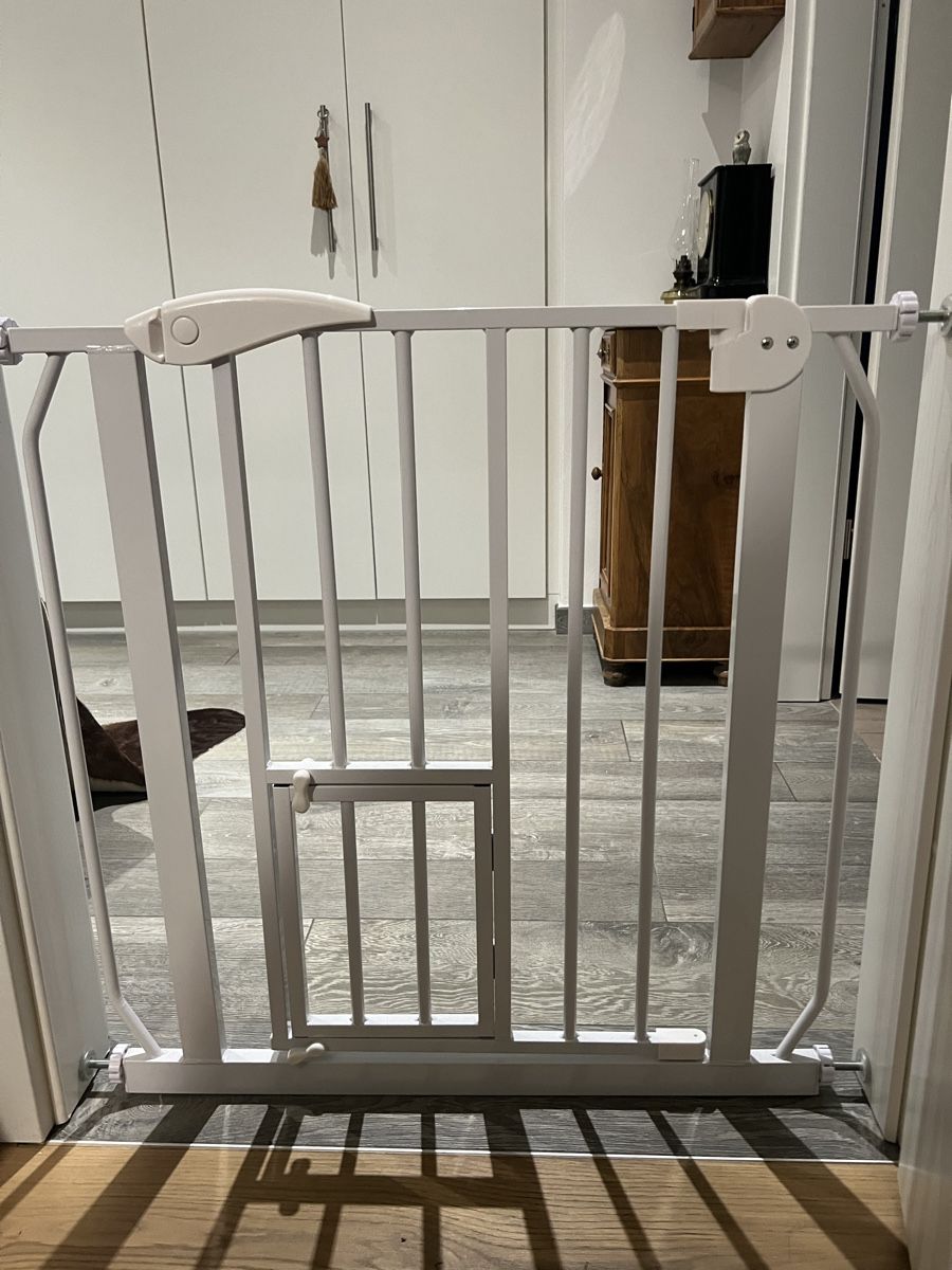 Gabbie, trasporto & Sicurezza: Barrière porte chien chat – Nuovo (secondo la descrizione) da Châtel-St-Denis venduto da gpf_6dsd
