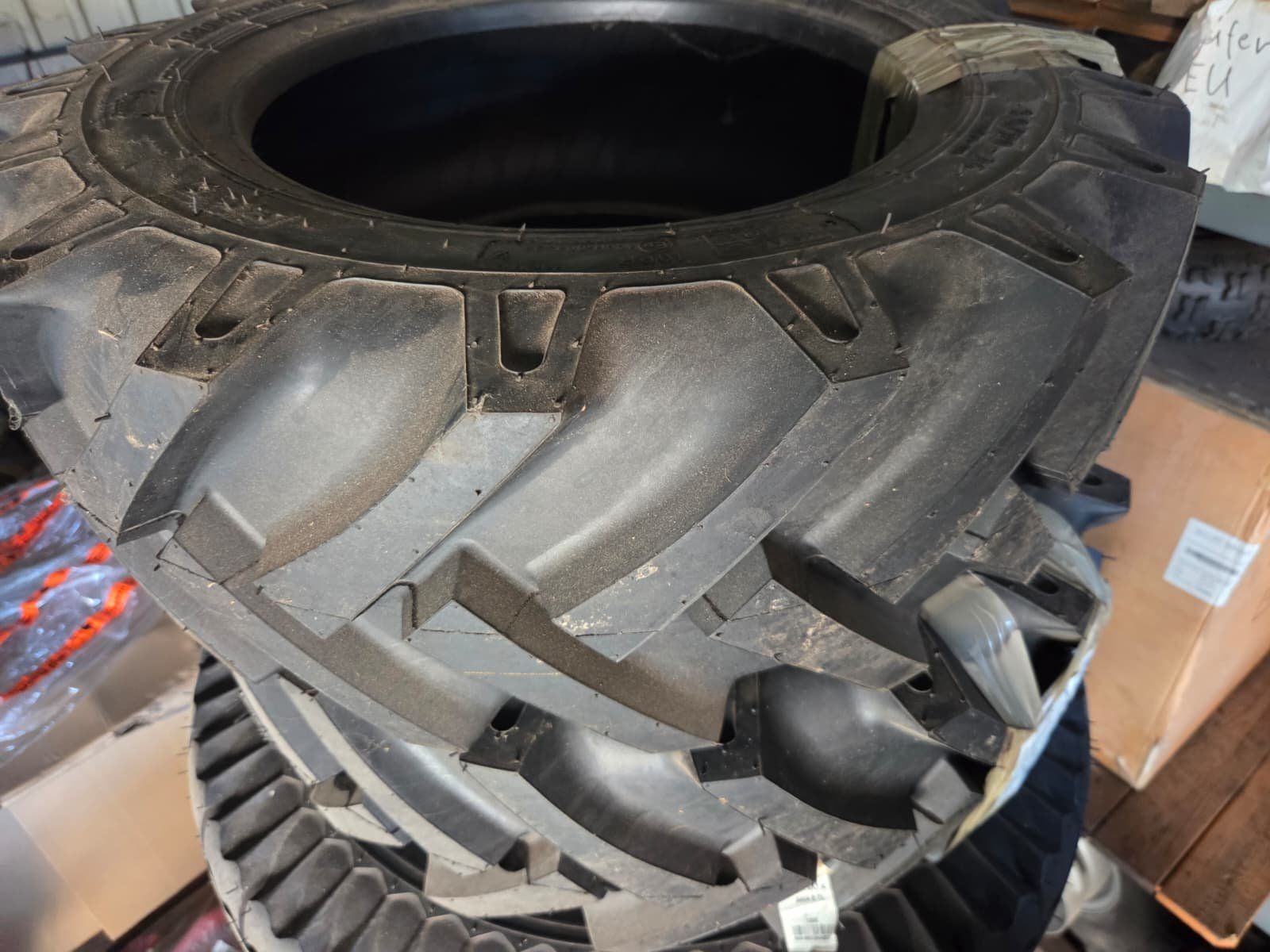 Pneumatici & Ruote complete: Pneu BKt Implement AS 504  9.00/70 - 16" neu – Nuovo e nell'imballaggio originale da Mels venduto da lad_8ctm