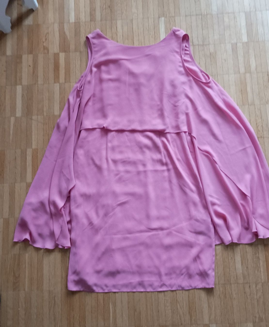 Vestiti: Sommerliches, rosa Kleid mit Cut-Outs – Usato da Zürich venduto da jona8859