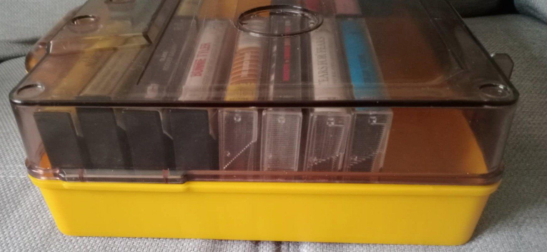 Musicassette: Boîte Rangement en forme CASSETTE AUDIO / vintage – Usato da Le Locle venduto da borgespatricia 7