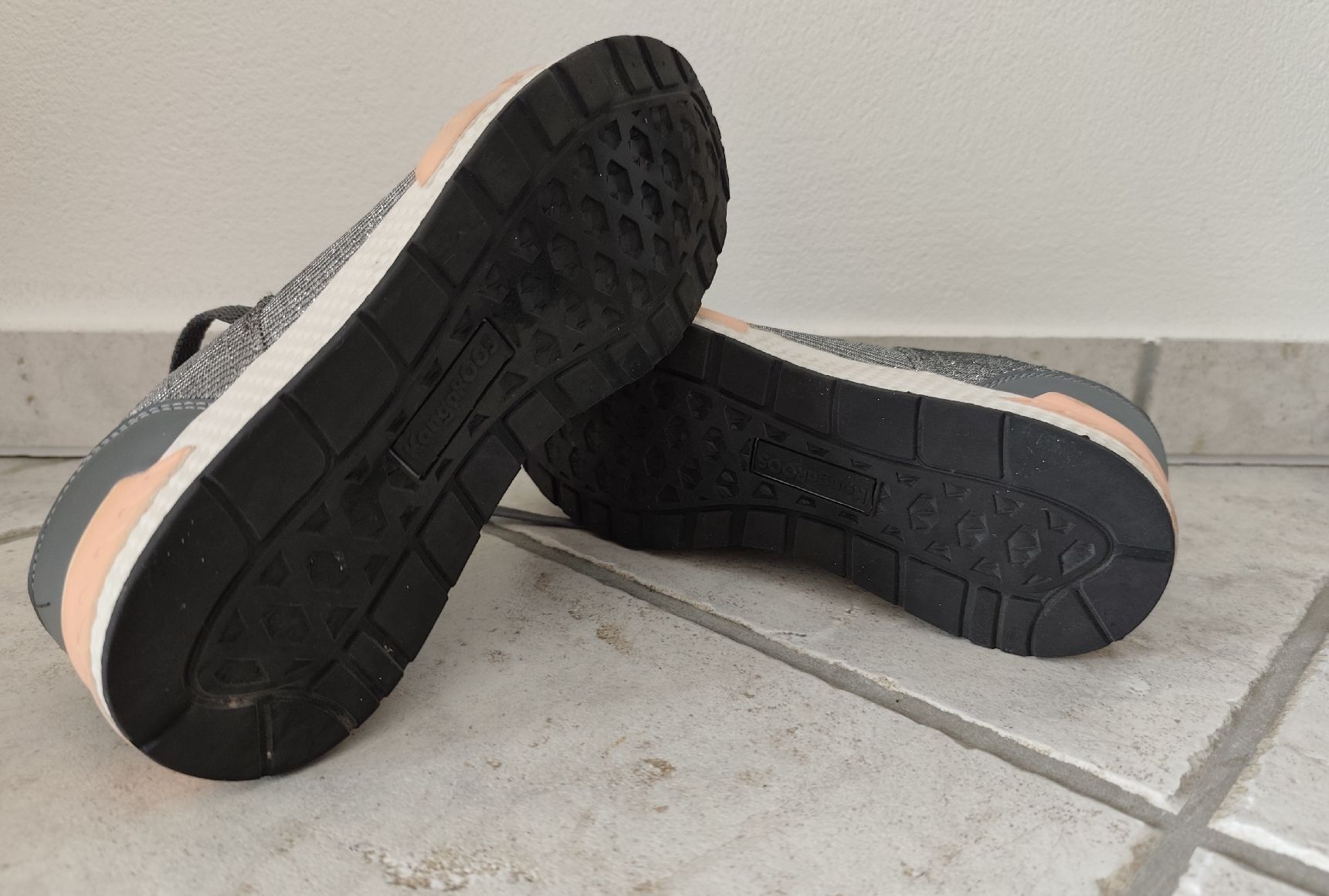 Scarpe da donna: KangaROOS Freizeitschuh  – Usato da Chur venduto da Rodanisa 5