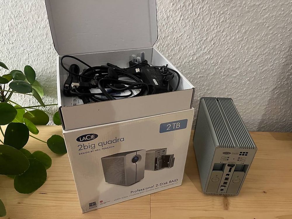 Dischi rigidi: Lacie - backup server RAID – Usato da Thônex venduto da cm_arch