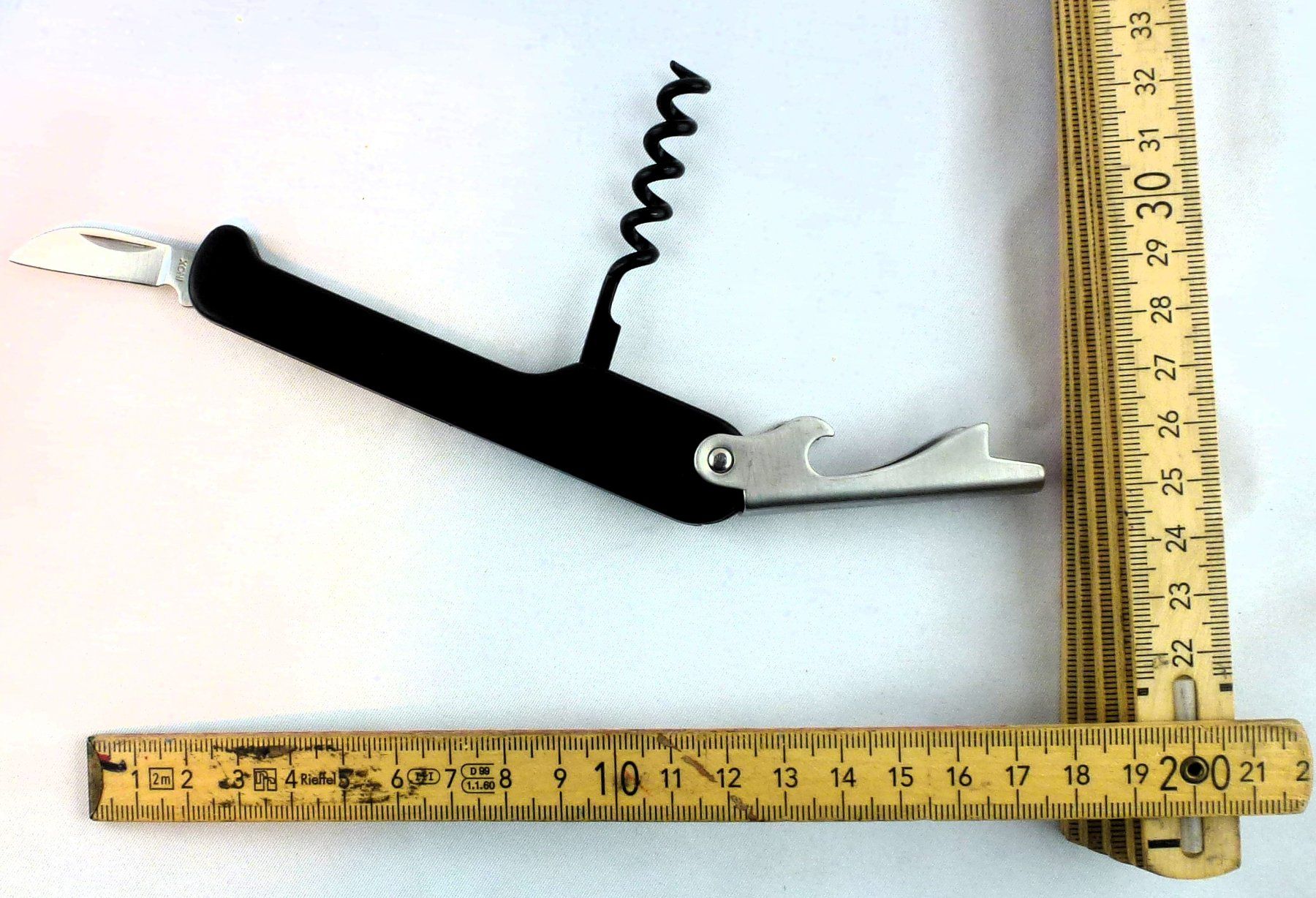 Apribottiglie & Tappi per chiusura: Flaschenöffner Schwarz – Usato da Murgenthal venduto da B.StM 3