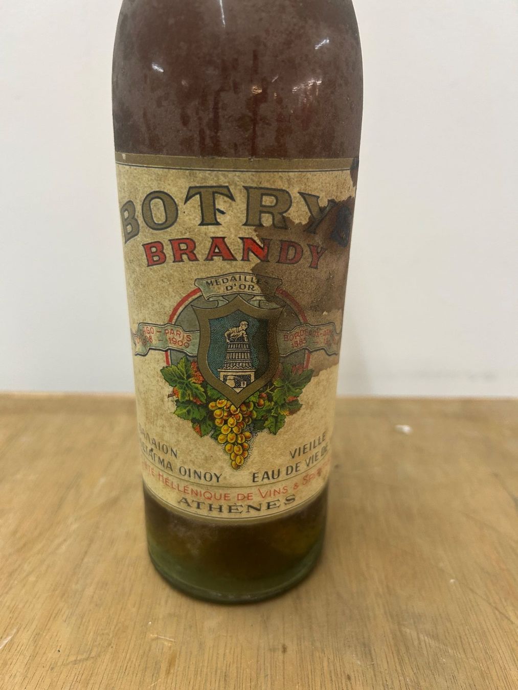 Wein: 1 Flasche Botrys Brandy V.O. griechischer Brandwein – Gebraucht aus Zürich von Levelart 1