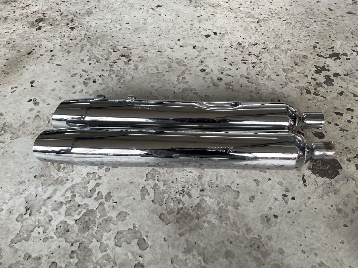 Harley-Davidson Sistemi di scarico: Harley Davidson Original Auspufftöpfe – Usato da Thun venduto da Palmeli