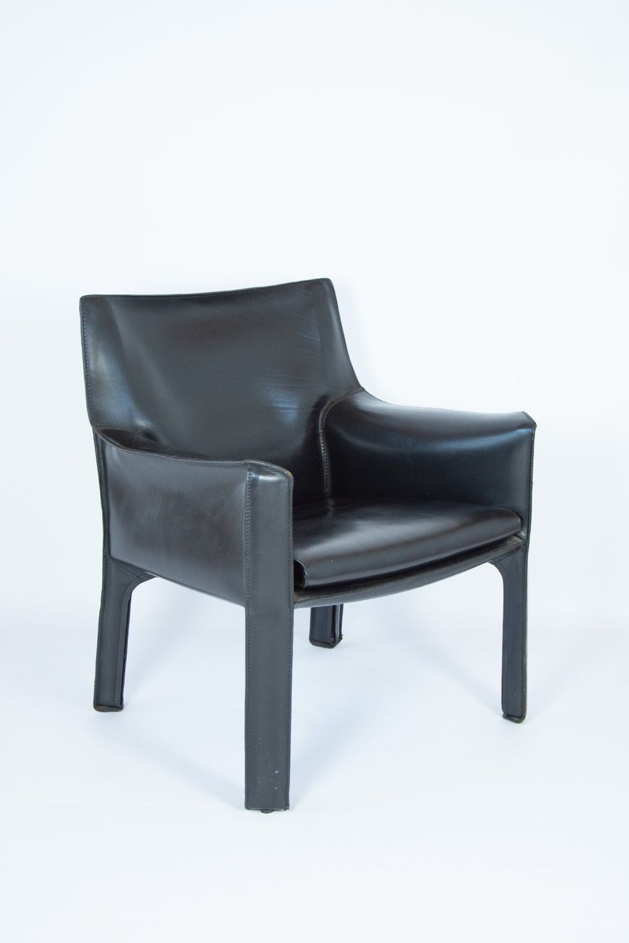 Cassina Sessel: Cassina Cab 414 Sessel - Mario Bellini – Gebraucht aus Riazzino von d3s_8fgj