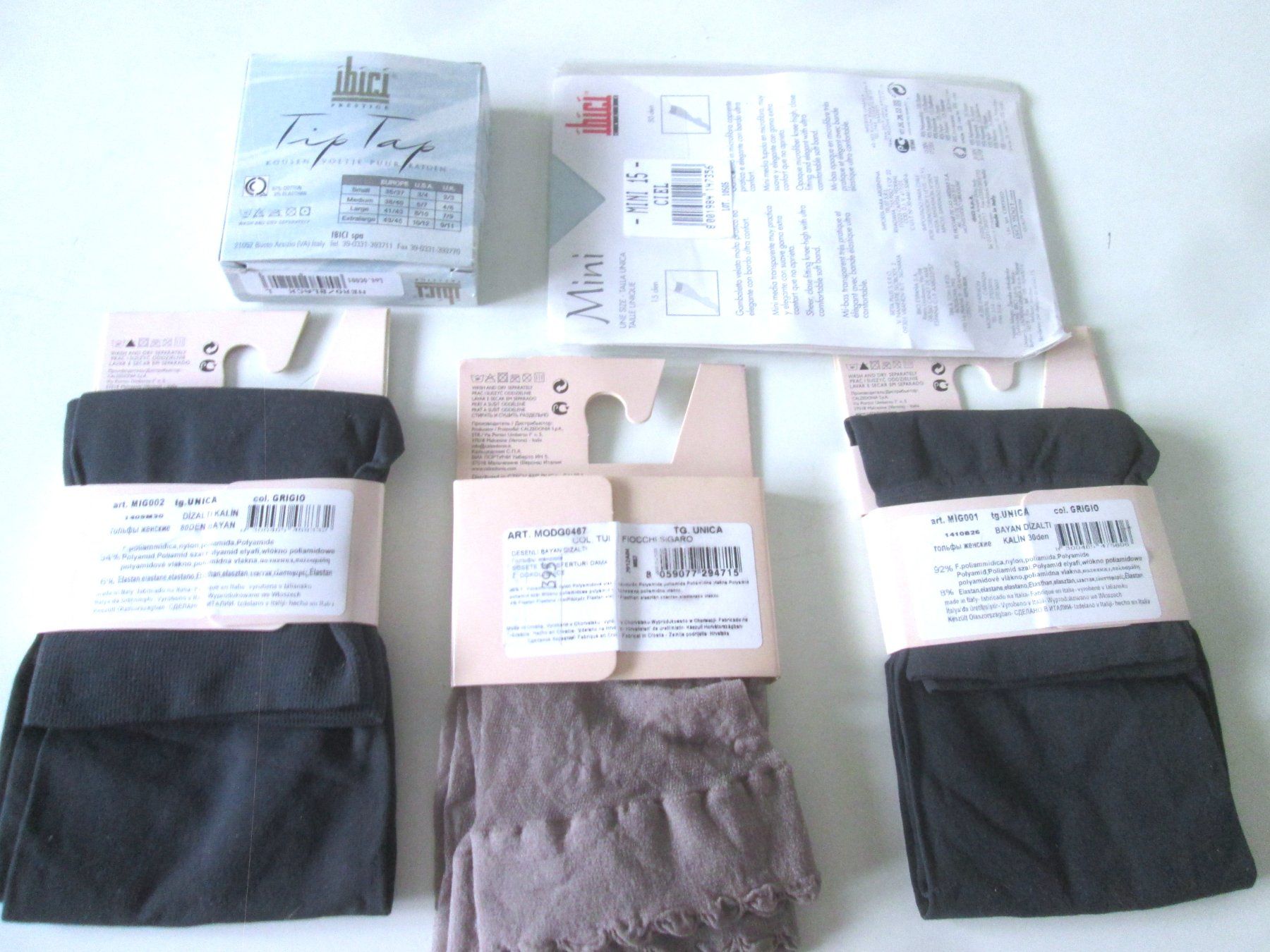 Calze: 4 Socken + ein Geist, neues TU – Nuovo e nell'imballaggio originale da Sementina venduto da babucia 1
