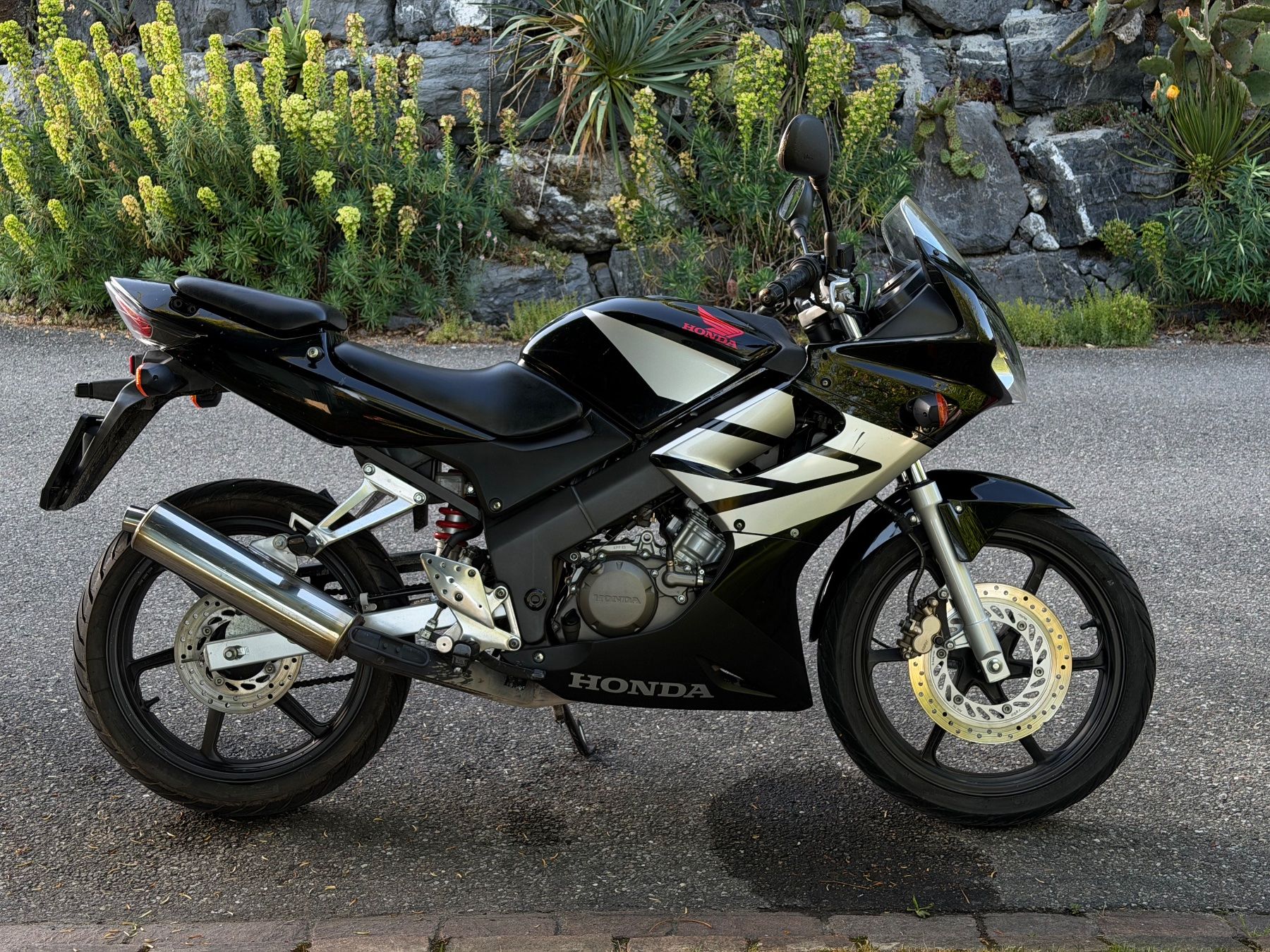 Honda Strada: HONDA CBR 125 R – Usato da Hombrechtikon venduto da bai_lvk6 1
