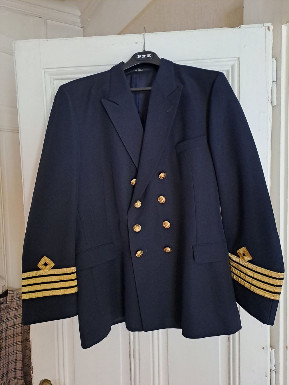 Uniformi: VESTE OFFICIER DE MARINE,  DANEMARK – Usato da LAUSANNE venduto da KWEW 1