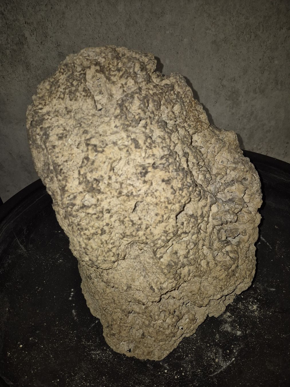 Stagni & Fontane ornamentali: Schwarz-Matter Steinbrunnen mit Gebohrtem Stein – Usato da Mels venduto da PatrickK89 2