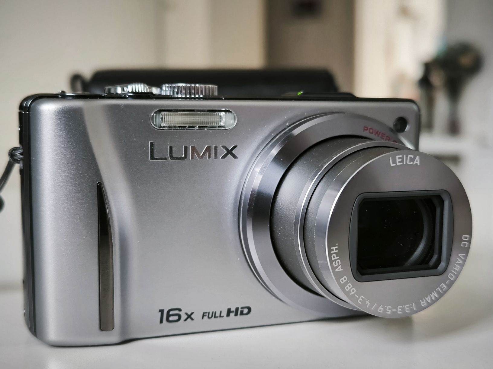 Panasonic Fotocamera: Panasonic Lumix Tz20 – Usato da Riaz venduto da vanucaptures 3