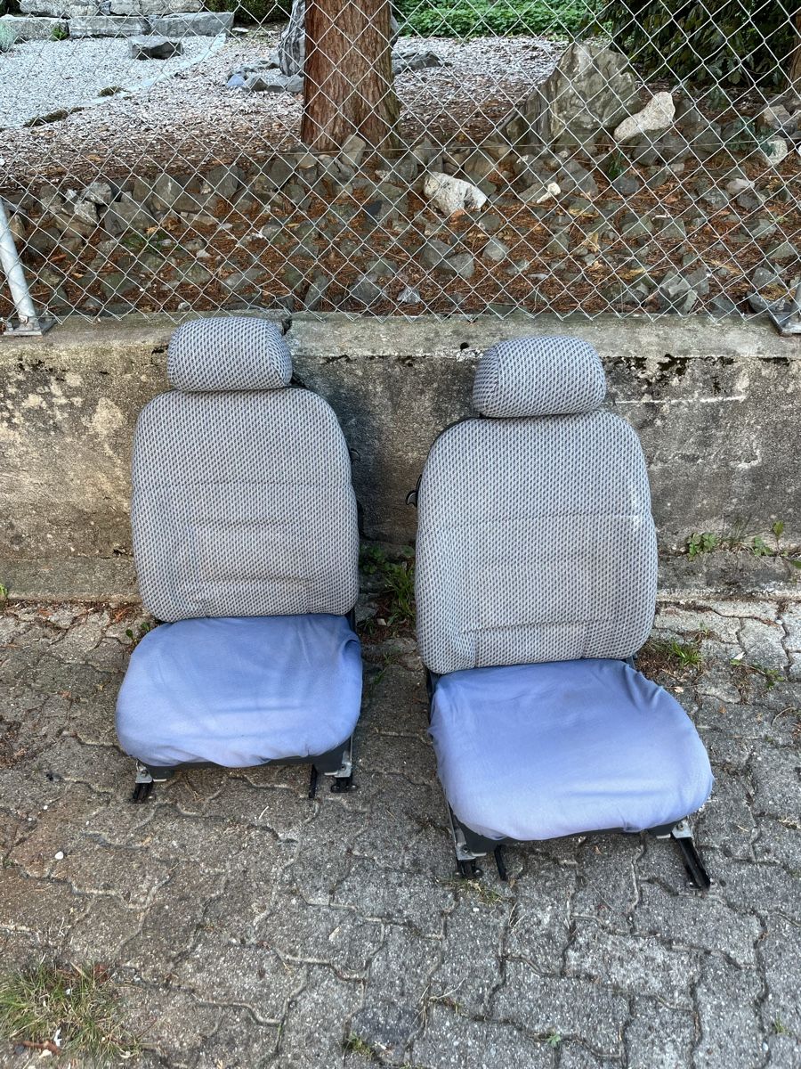 Alle Autoersatzteile: Landrover Autositz – Gebraucht aus Erlenbach von Azegobelei