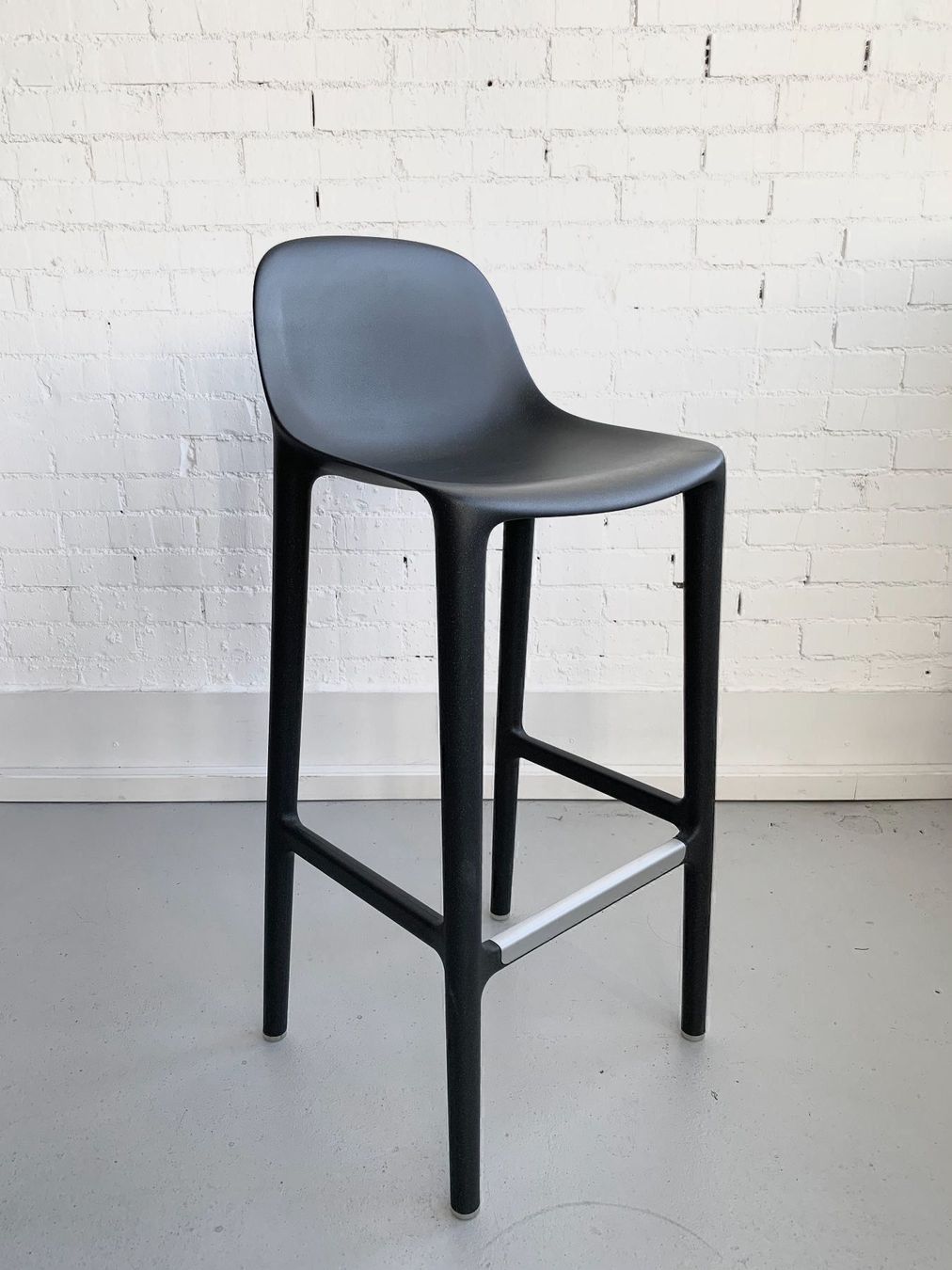 Sgabelli: Barhocker Broom von Philippe Starck – Nuovo (secondo la descrizione) da Bern venduto da Fraeuleinhonig