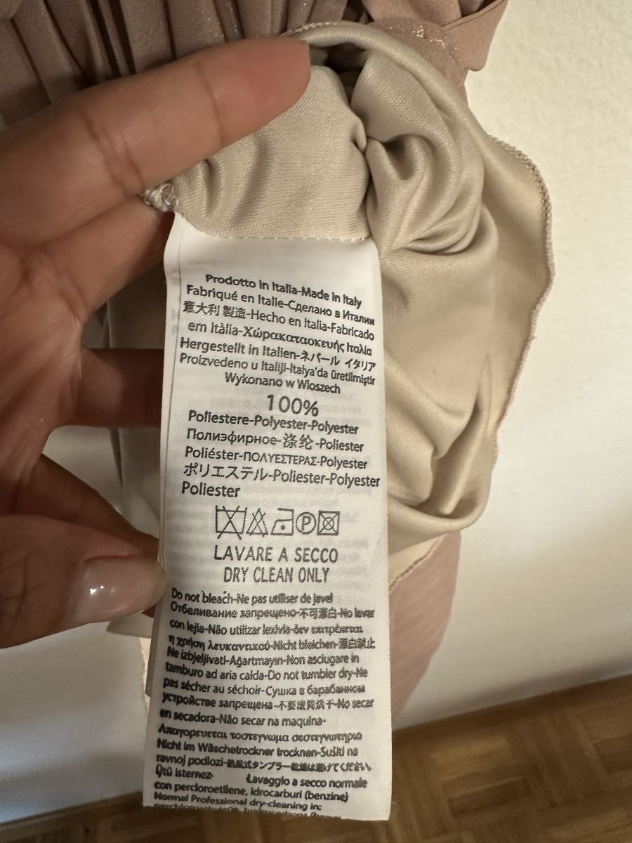 Kleider: Rinascimento Kleid, Grösse XS, Plissee – Gebraucht aus Stäfa von buecher10 7