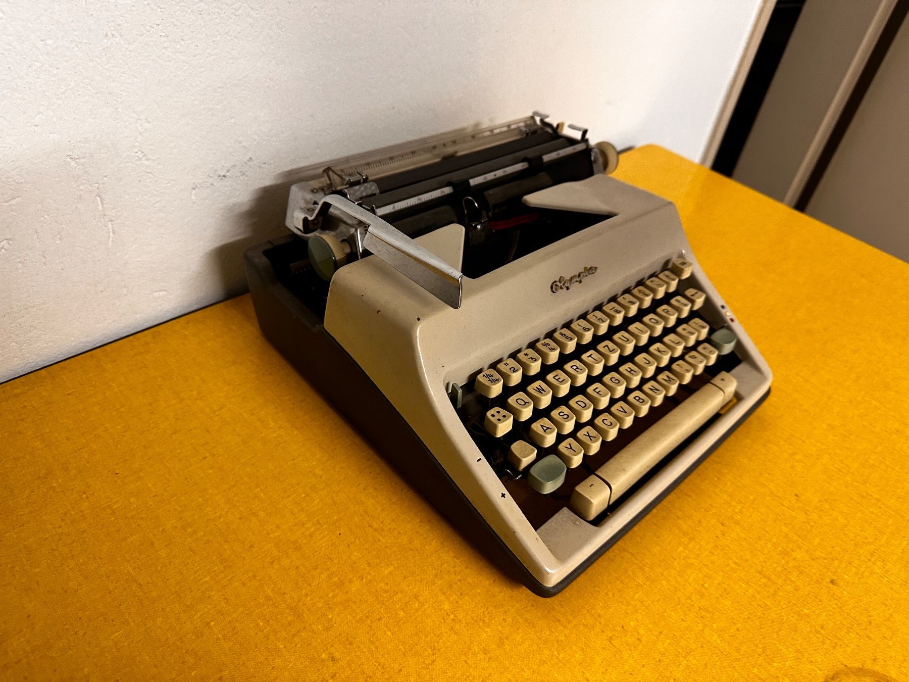 Macchine da scrivere: Olympia Schreibmaschine – Usato da Horgen venduto da kas_9d9y 2