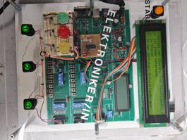 Elektroniker Testboard mit Quiz Fragen