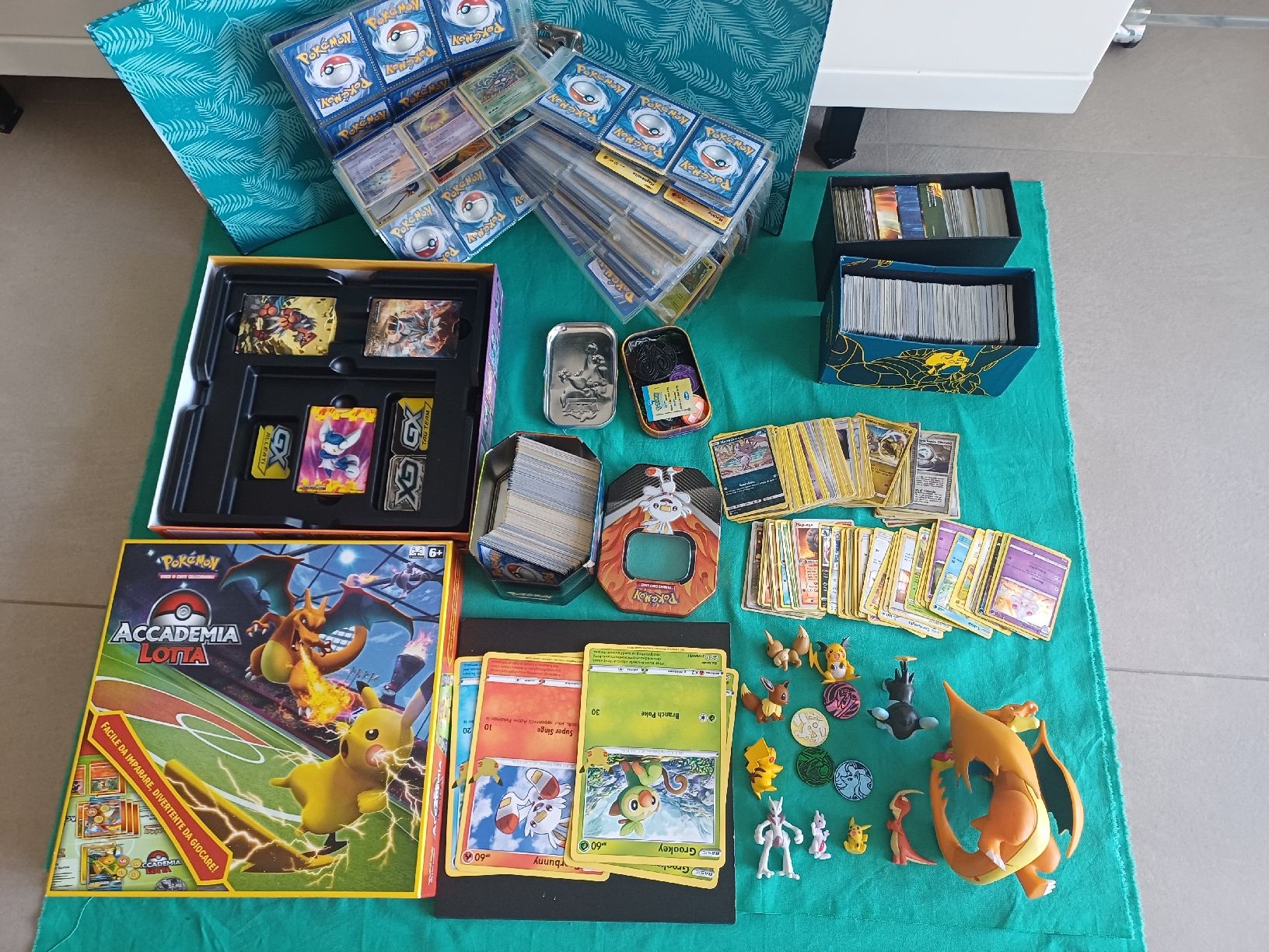 Pokémon Carte collezionabili: circa 1000 carte Pokémon +  figure + cardex – Usato da Minusio venduto da ele_gp89