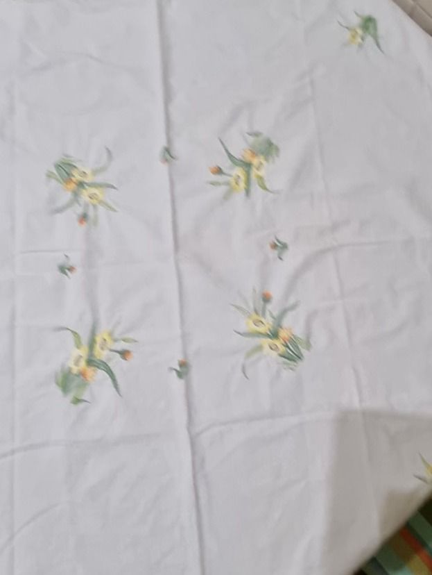 Altra biancheria da tavola: Tischdecke  bestickt – Usato da Geroldswil venduto da Agapanthus22