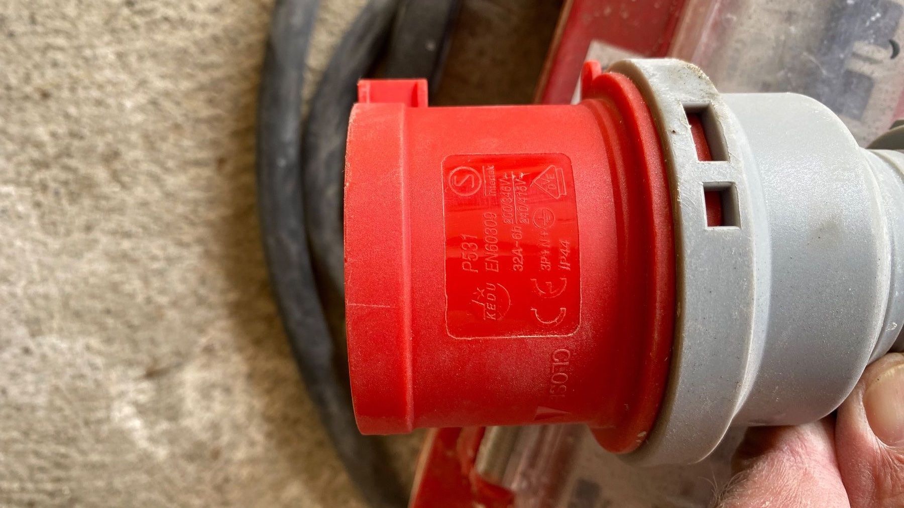 Elettrotecnica: Stromverteiler – Usato da Hinwil venduto da hasuka 1