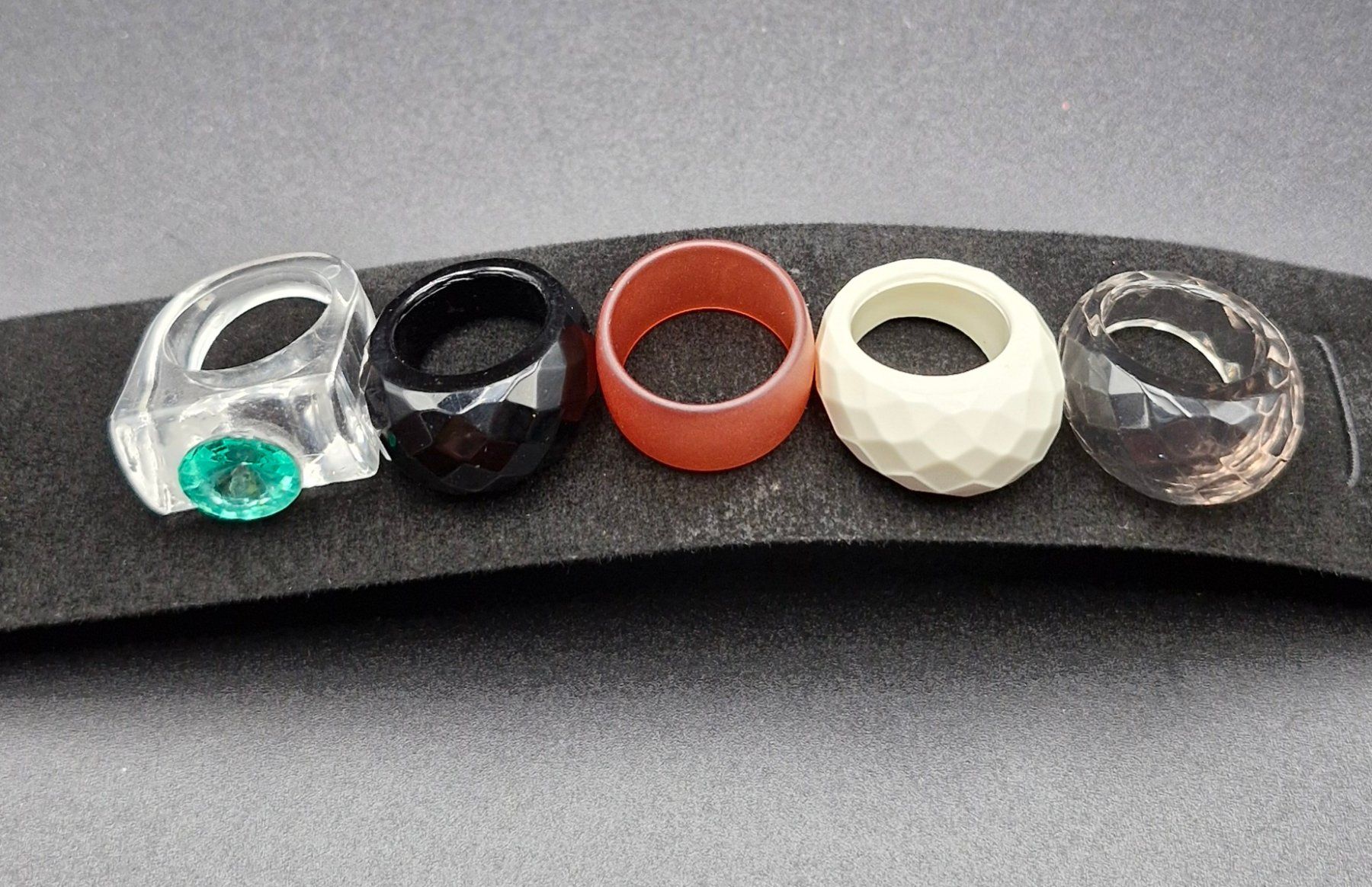 Anelli: Bunte Ringe – Usato da Wald ZH venduto da Silena02 2