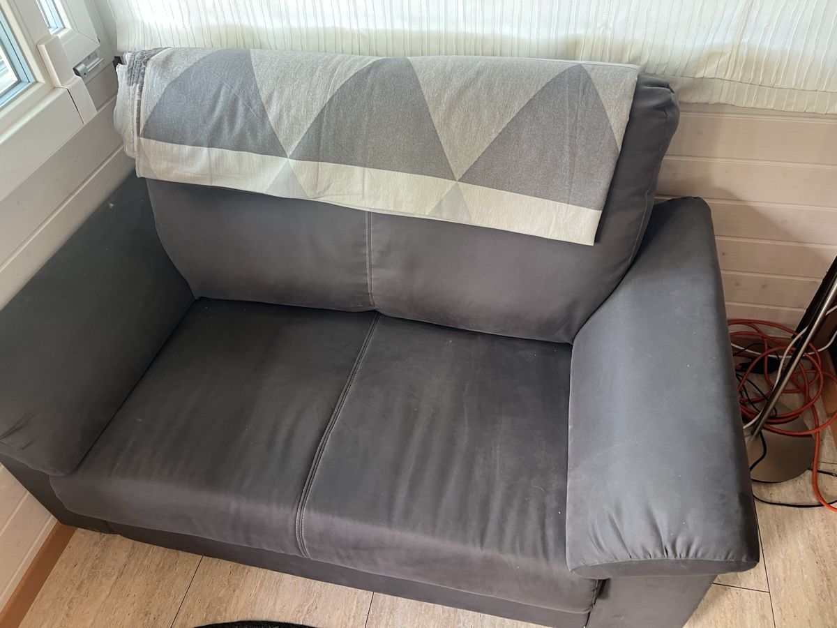Divani: Sofa – Usato da Appenzell venduto da jul_gxy5 1