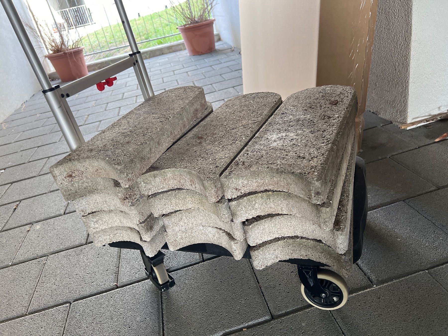 Pierres & tuiles: Steinbegrenzung Garten – D'occasion à Winterthur par sil_2sh8