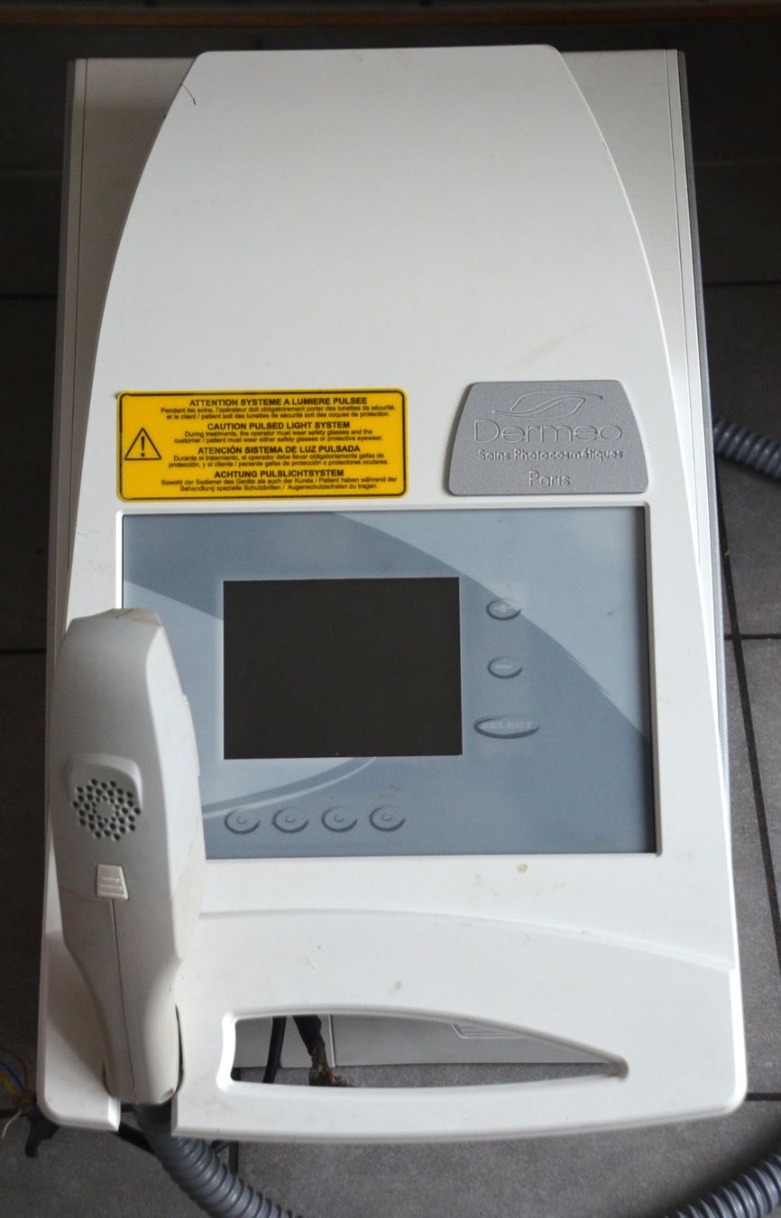 Medizinische Geräte: DERMEO ESTHEFLASH 3 - IPL Intense Pulsed Light – Gebraucht aus Collonges von arashee 1